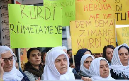 Dil Kimliktir- Kimlik Onurdur